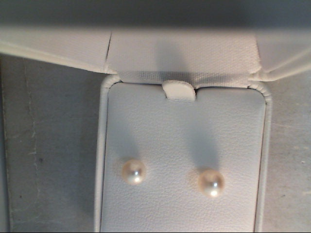 14ktg 6.5 - 7mm cult pearl ear