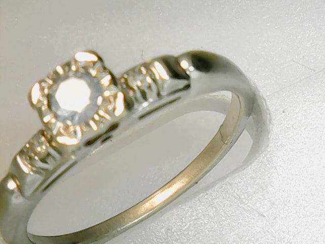 Ladies small 14ktw aquamarine
