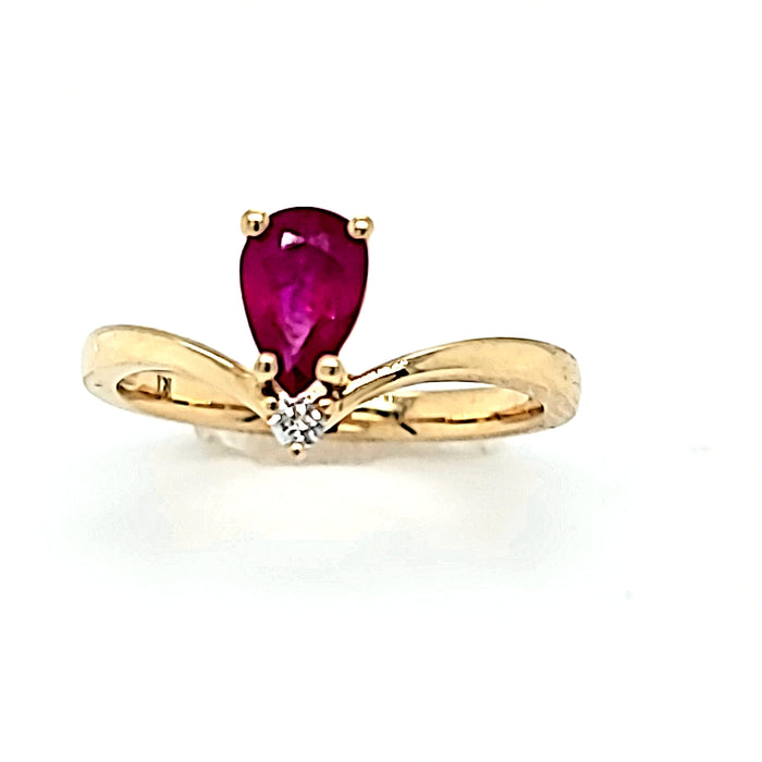 14ky pear shaped ruby and diam