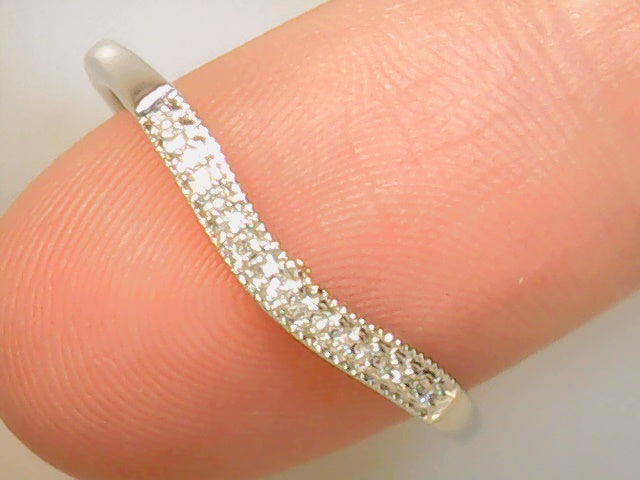 ladies curved diamond band 14k