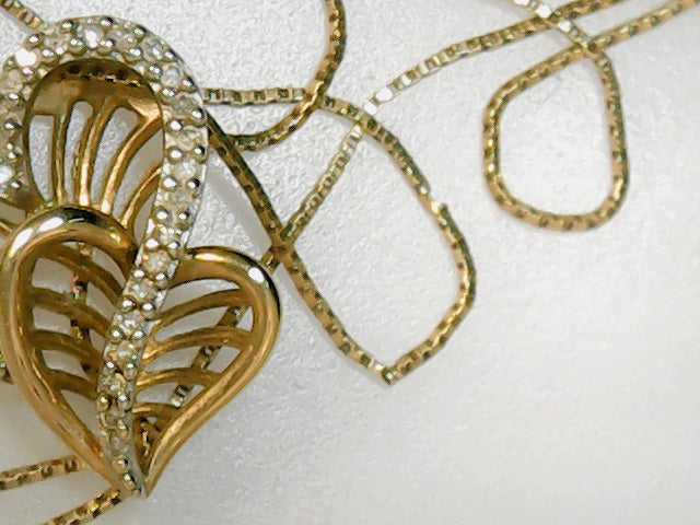 diamond heart pendant 10ktyell