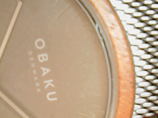 Mens analog watch wood rim